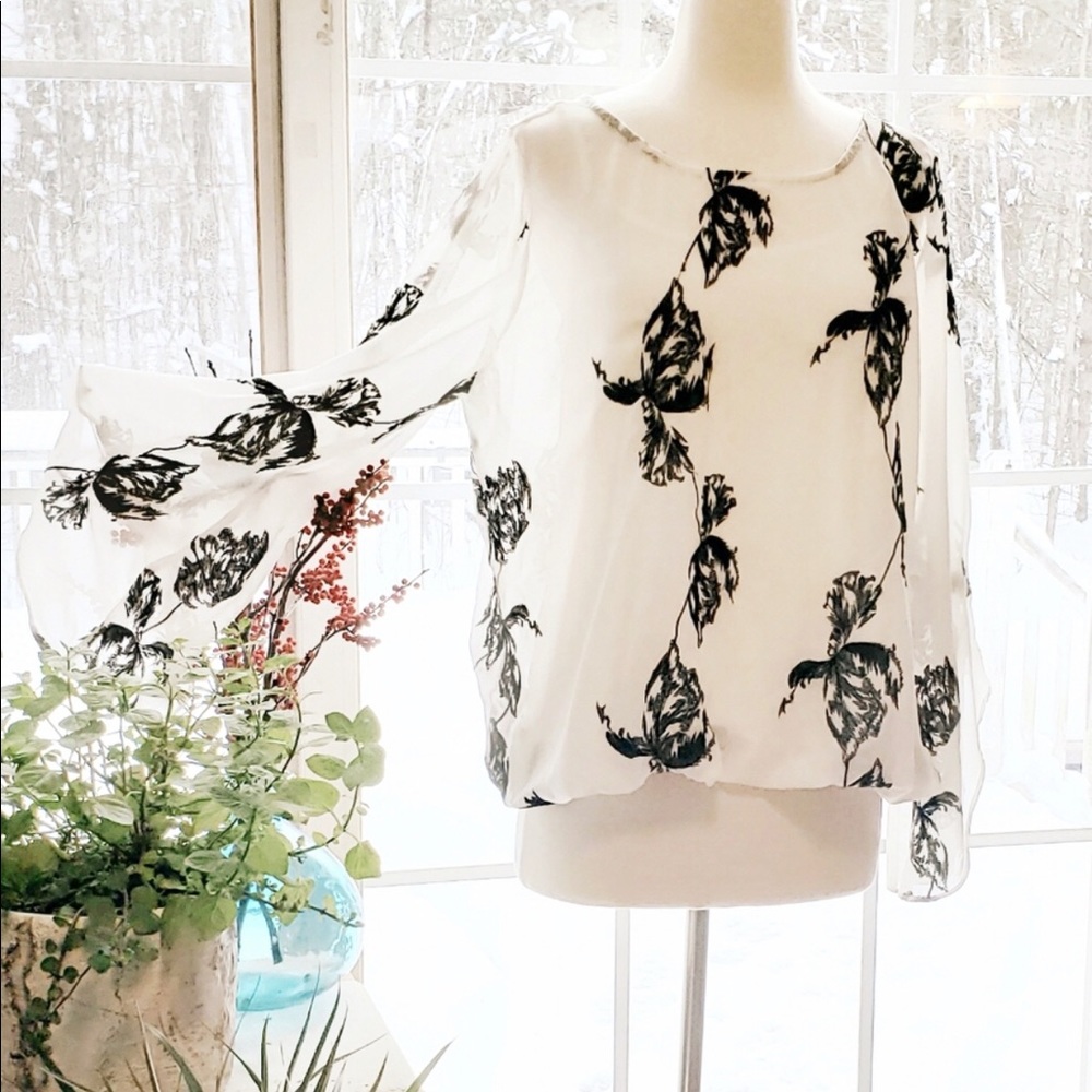 Alfani black & white floral embroidered blouse L